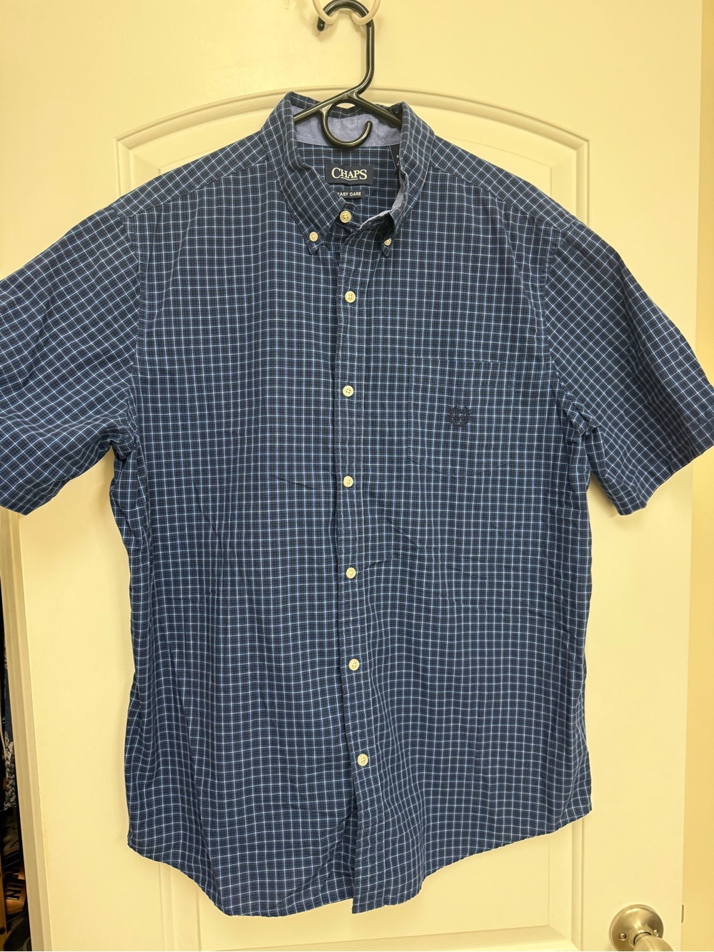 Chaps Men’s Navy Blue Windowpane Short-Sleeve Button-Down Shirt
